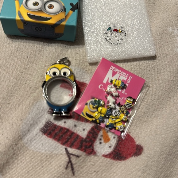 Origami Owl disposable ma minion locket and charms - Picture 2 of 4